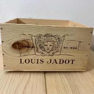 Vineyard Crates One Decorative French Wine Crate - Wooden Box for Wine Storage
